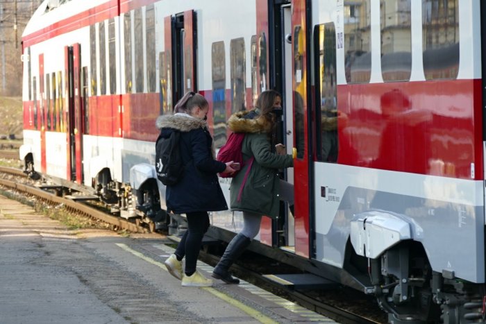 Ilustračný obrázok k článku Mladí budú po Európe cestovať ZADARMO! Európska únia rozdá 60-tisíc lístkov na vlak