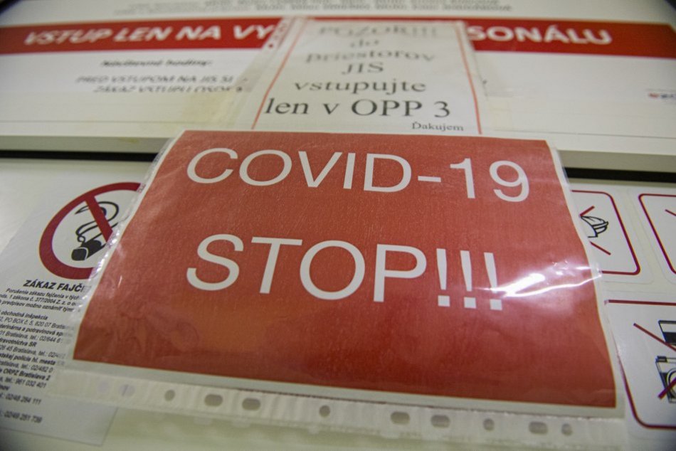 Ilustračný obrázok k článku HROZIVÉ čísla pandémie deptajú Slovensko: Na koronavírus zomrelo viac ako STO ľudí!