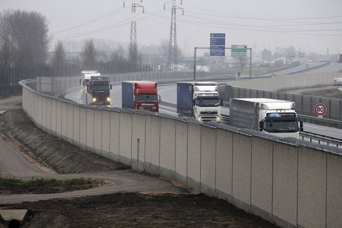 Ilustračný obrázok k článku SVET O SLOVENSKU: Otrasné zneužívanie slovenských šoférov vo Francúzsku!