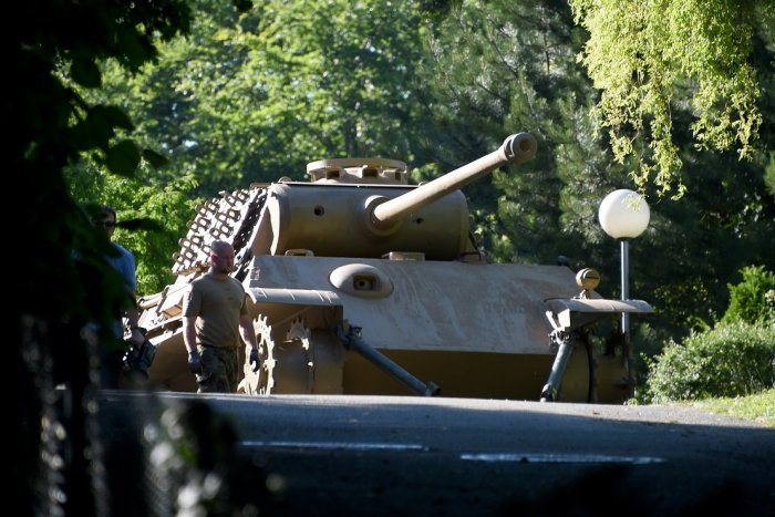 Ilustračný obrázok k článku KURIOZITA DŇA: Dôchodca s tankom v pivnici dostane na staré kolená pokutu 250 000 eur