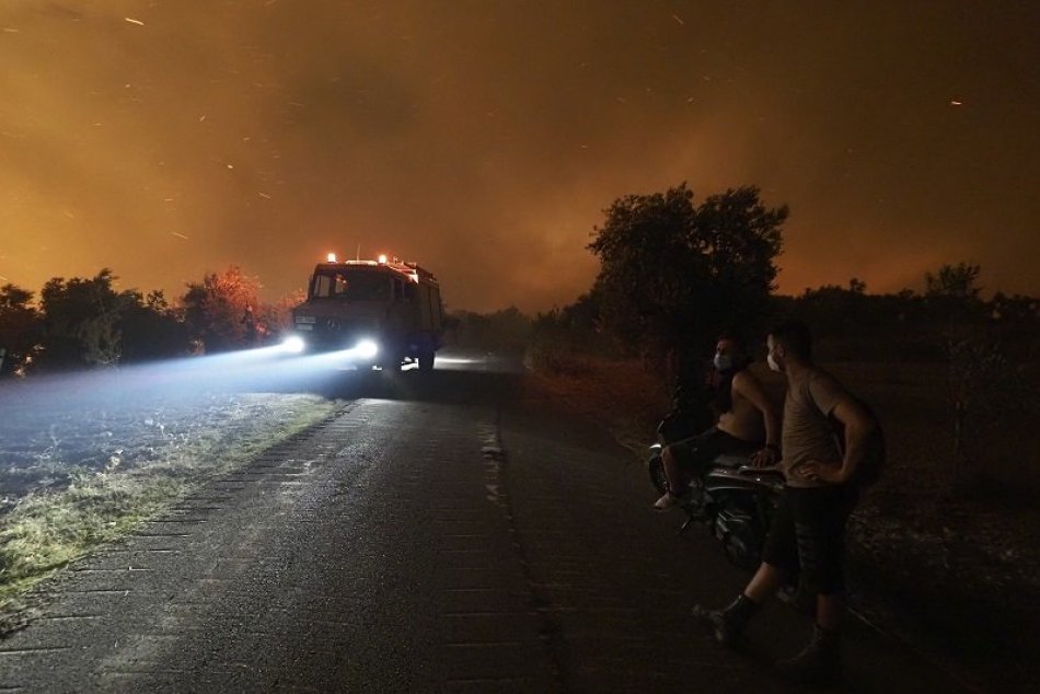 Ilustračný obrázok k článku Slovenskí hasiči pomáhajú Grécku v boji proti lesným požiarom