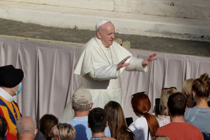 Ilustračný obrázok k článku Zo zákulisia pápežovej OCHRANKY: Dávajú pozor aj na to, aby sa Svätý Otec nepotkol