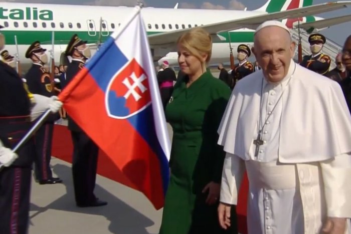 Ilustračný obrázok k článku Pápež PRISTÁL v Bratislave! Pozrite, aký nabitý PROGRAM ho u nás čaká. Nudiť sa nebude! FOTO