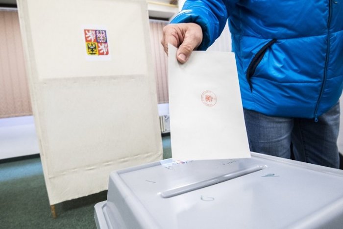 Ilustračný obrázok k článku Českí voliči budú hlasovať i v Bratislave. Ambasáda eviduje vysoký záujem