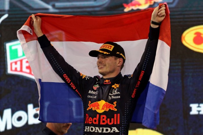 Ilustračný obrázok k článku DRÁMA do posledného kola: Verstappen sa stal nečakaným majstrom sveta v F1! VIDEO