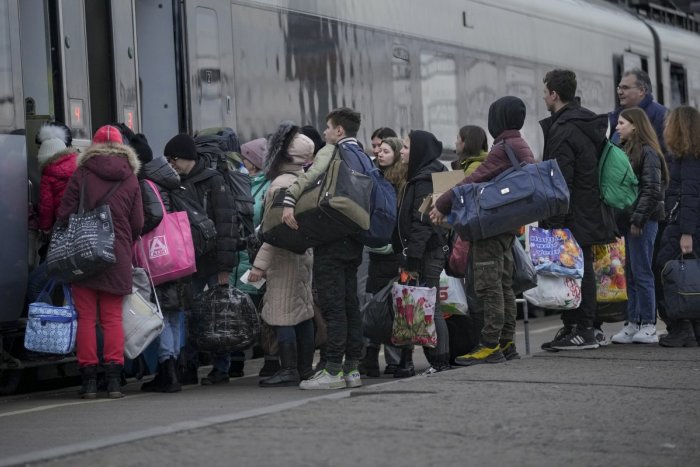 Ilustračný obrázok k článku Už sú v bezpečí: Do susedných krajín začali prichádzať prvé STOVKY utečencov z Ukrajiny