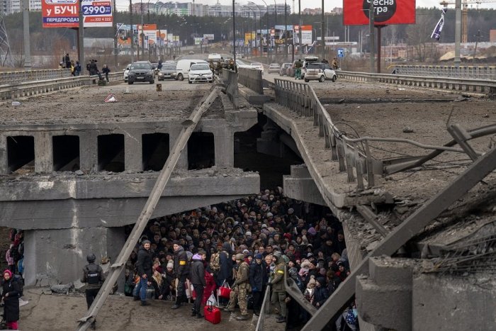 Ilustračný obrázok k článku Zdevastované mosty aj letiská: Ukrajina ráta škody na infraštruktúre v miliardách eur