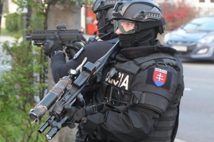 Ilustračný obrázok k článku NAKA opäť v akcii: Policajti zasahujú na strednom Slovensku