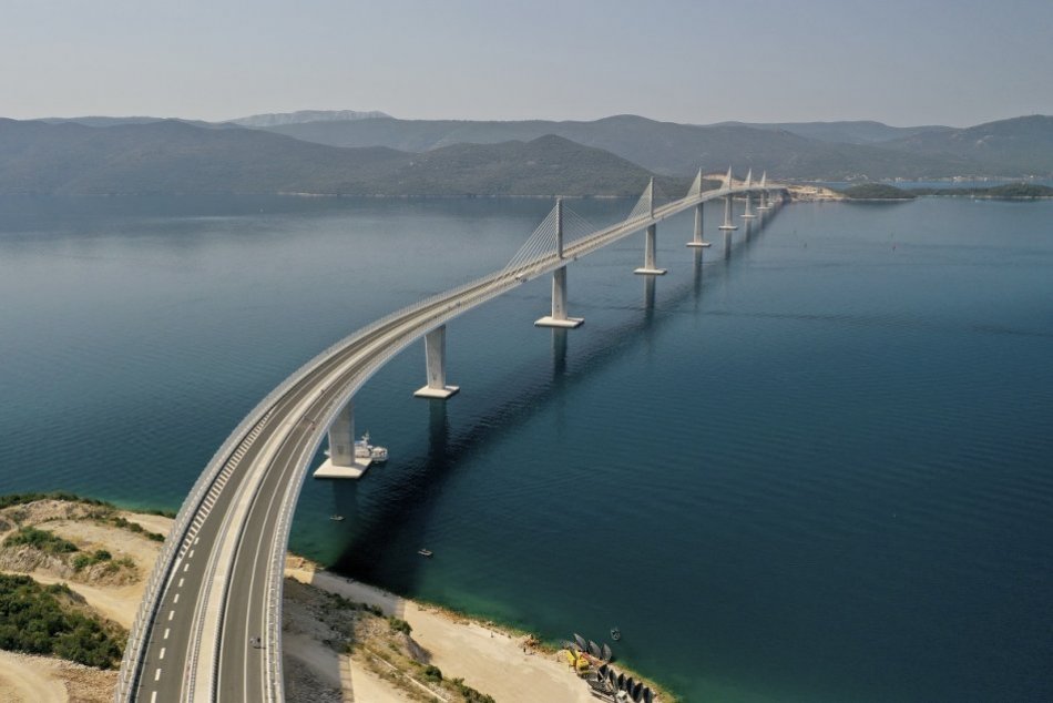 Ilustračný obrázok k článku Skvelá správa pre turistov: Chorvátsko otvorilo nový most Pelješac, FOTO a VIDEO