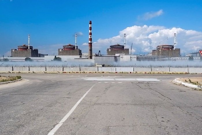 Ilustračný obrázok k článku Zelenskyj varuje po útokoch na záporožskú elektráreň pred jadrovou KATASTROFOU