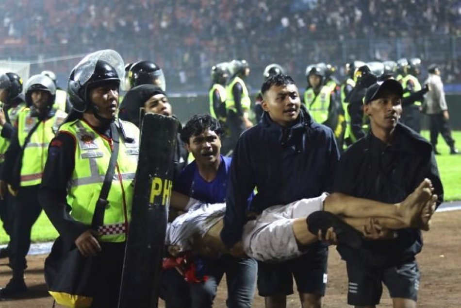 Ilustračný obrázok k článku Tragédia NEOPÍSATEĽNÝCH rozmerov: Na futbalovom zápase zomrelo takmer 200 ľudí!