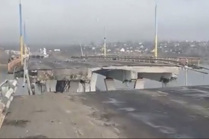 Ilustračný obrázok k článku Pri Chersone sa ZRÚTIL dôležitý most cez Dneper: ODPÁLILI ho Rusi pri ústupe?