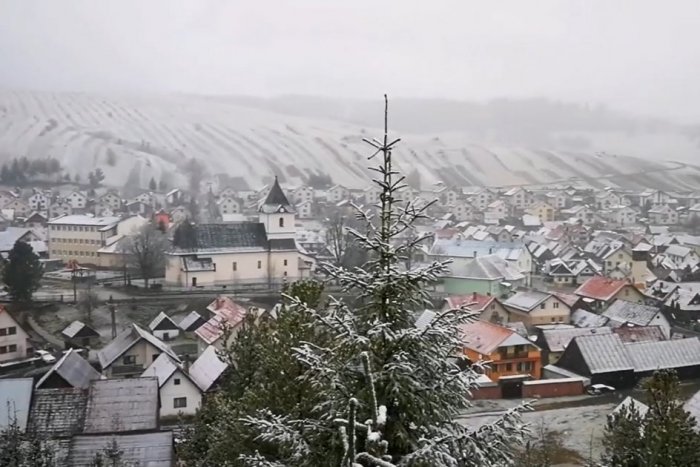 Ilustračný obrázok k článku VIDEO: Na Slovensku napadol prvý SNEH: Kde už majú snehové vločky a kde nasneží?