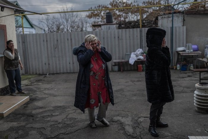 Ilustračný obrázok k článku Ukrajinskí vojaci ROZDÁVAJÚ ľuďom kabáty: Je im už ZIMA, čo sa chystá využiť Putin!