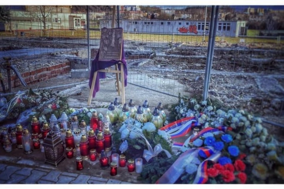 Ilustračný obrázok k článku Kusy betónu boli aj desiatky metrov od výbuchu: Od tragédie v Prešove uplynuli 3 roky, FOTO