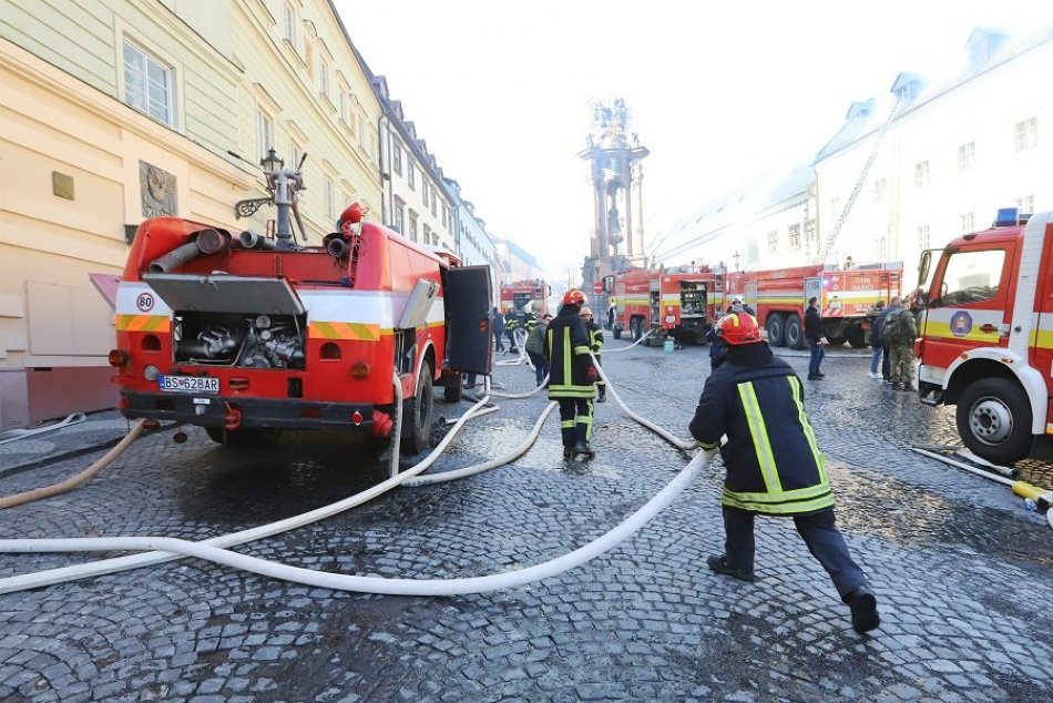 Ilustračný obrázok k článku Požiar v centre Banskej Štiavnice sa podarilo zastabilizovať: Škody však budú bolestné, FOTO