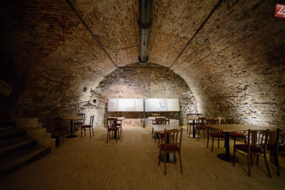 FOTO: Sprístupnili pivnicu Nitrianskeho hradu, slúžiť môže na degustácie