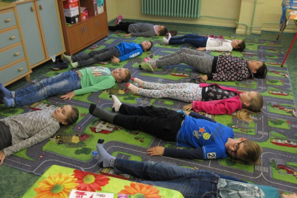 V OBRAZOCH: Žiaci na Hviezdoslavke začínajú vyučovanie cvičením