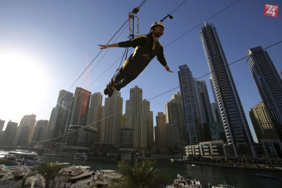 Svetová novinka v Dubaji. Nad mestom presvištíte vo výške 170 metrov