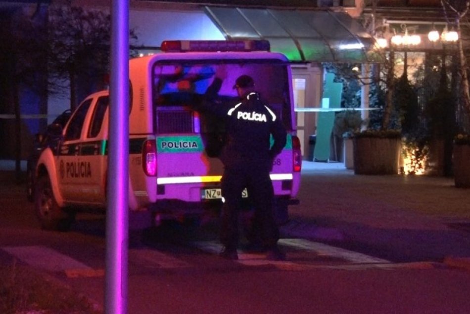 V šalianskom hoteli bol poplach: Policajti hľadali výbušninu, FOTO