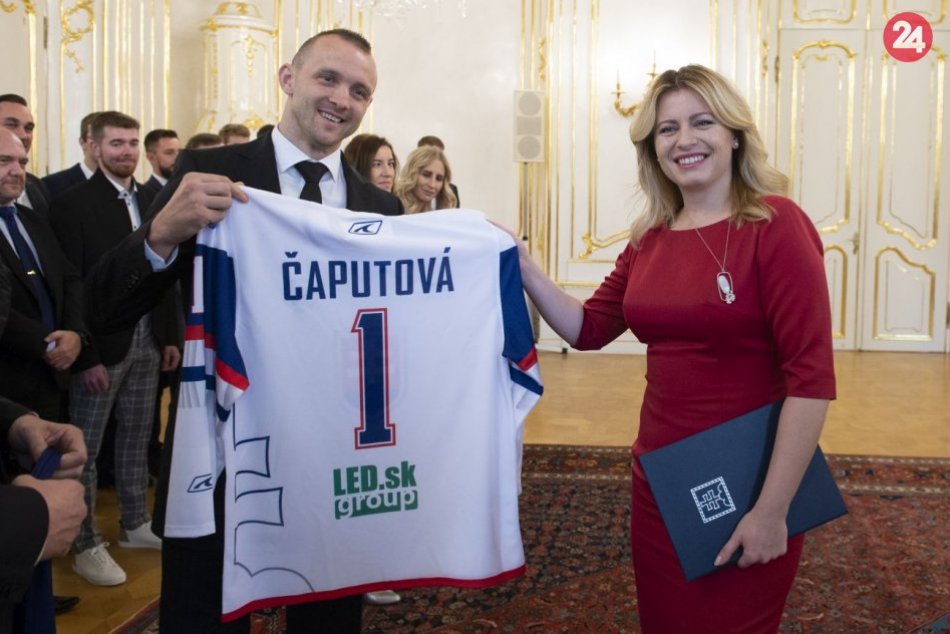 Prezidentka prijala hokejbalistov i lyžiarku Farkašovú