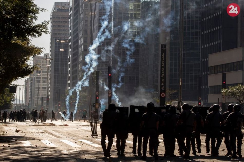 Protivládne protesty v Brazílii